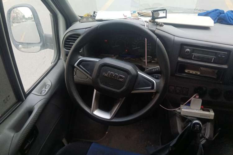 Used JMC Transit 2019 2.8T Commercial Version Short Wheelbase Mid-Roof 6-Seater China VI JX493 Steering Wheel