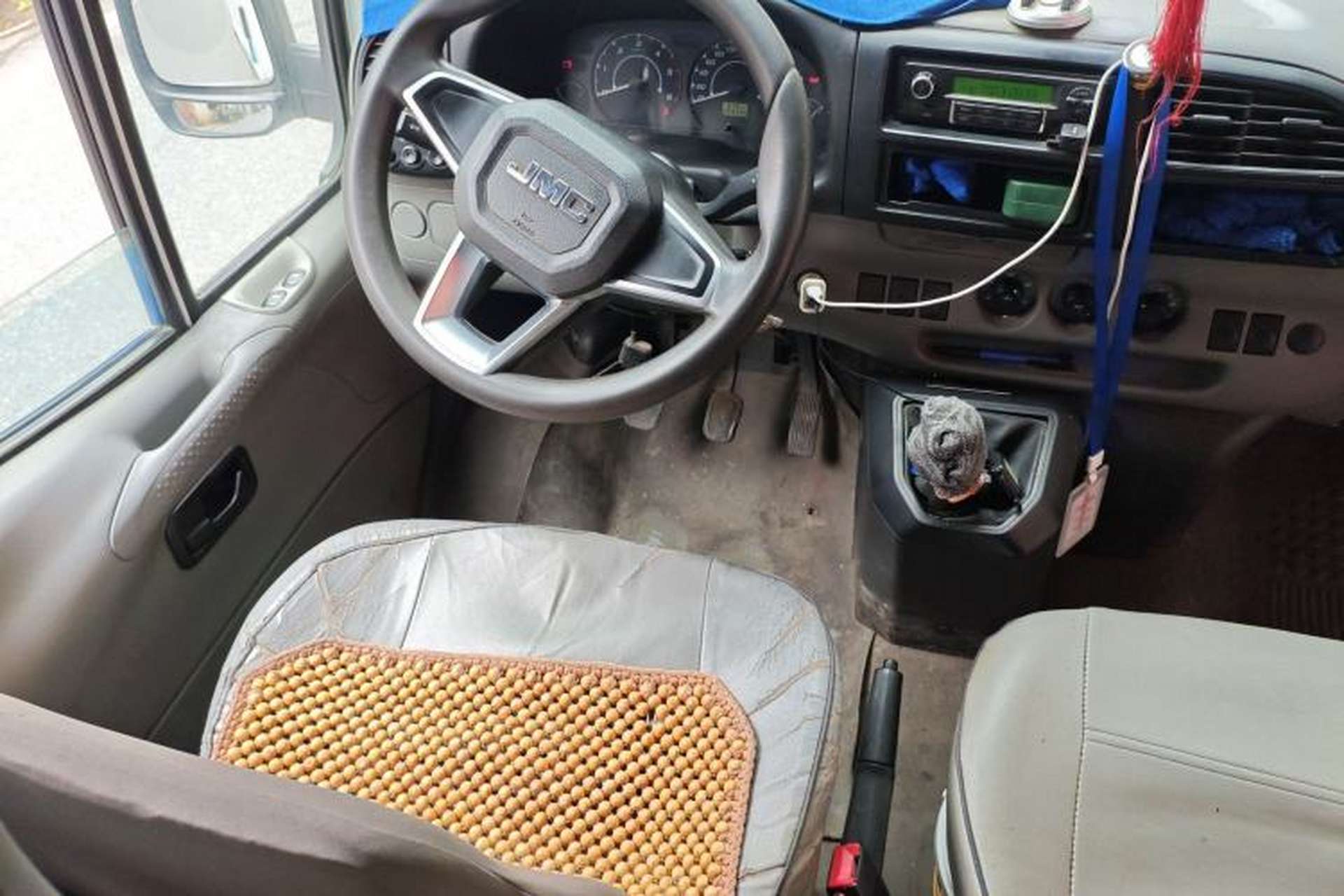 Used JMC Transit 2019 2.8T Commercial Version Short Wheelbase Mid-Roof 6-Seater China VI JX493 Steering Wheel