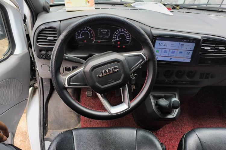 Used JMC Transit 2019 2.8T Commercial Version Short Wheelbase Mid-Roof 6-Seater China VI JX493 Steering Wheel
