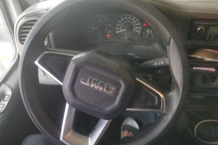 Used JMC Transit 2019 2.8T Commercial Version Short Wheelbase Mid-Roof 6-Seater China VI JX493 Steering Wheel