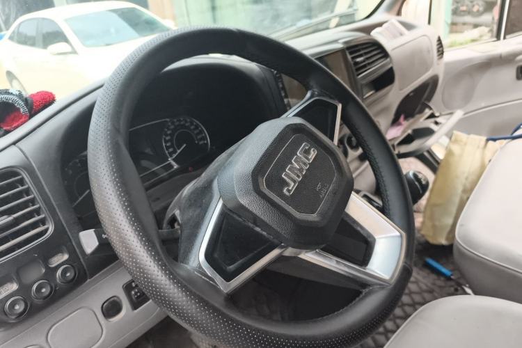 Used JMC Transit 2019 2.8T Commercial Version Short Wheelbase Mid-Roof 6-Seater China VI JX493 Steering Wheel