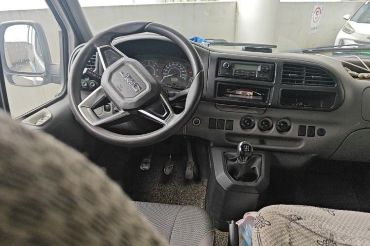 Used JMC Transit 2019 2.8T Commercial Version Short Wheelbase Mid-Roof 6-Seater China VI JX493 Steering Wheel