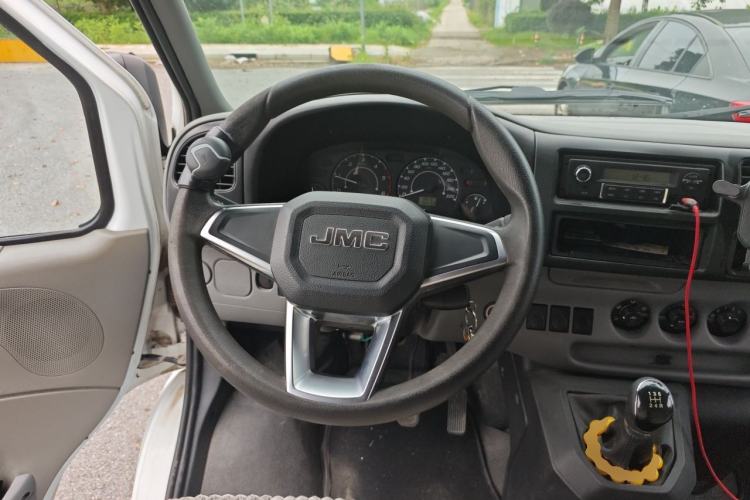 Used JMC Transit 2019 2.8T Commercial Version Short Wheelbase Mid-Roof 6-Seater China VI JX493 Steering Wheel