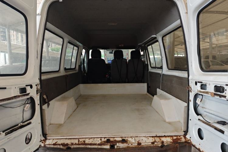 Used JMC Transit 2019 2.8T Commercial Version Short Wheelbase Mid-Roof 6-Seater China VI JX493 Trunk