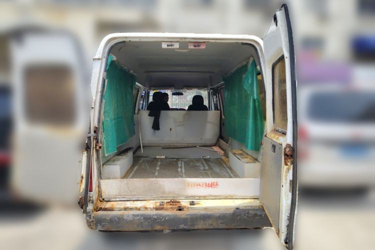 Used JMC Transit 2019 2.8T Commercial Version Long Wheelbase Mid-Roof 6-Seater Rear Single Tire China VI Emission Standard – JX493 Trunk