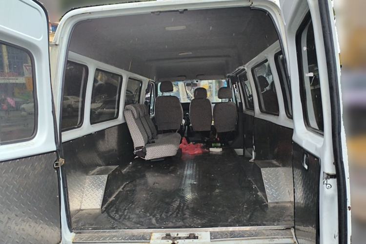 Used JMC Transit 2019 2.8T Commercial Version Long Wheelbase Mid-Roof 6-Seater Rear Single Tire China VI Emission Standard – JX493 Trunk