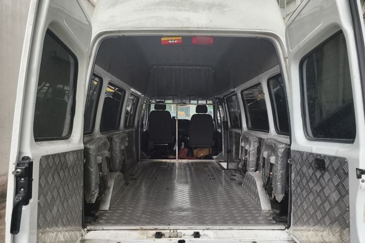 Used JMC Transit 2019 2.8T Commercial Version Long Wheelbase High Roof 6-Seater Rear Single Tire China VI Emission Standard – JX493 Trunk
