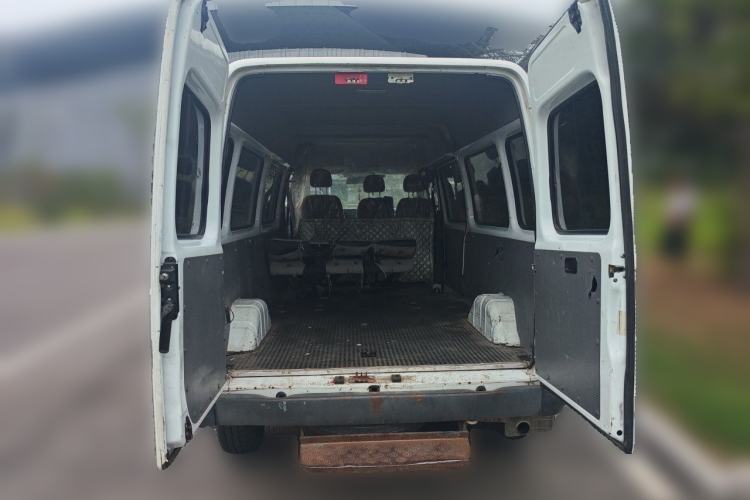Used JMC Transit 2019 2.8T Commercial Version Long Wheelbase Mid-Roof 6-Seater Rear Single Tire China VI Emission Standard – JX493 Trunk