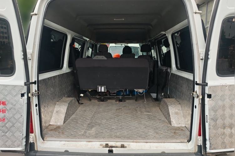 Used JMC Transit 2019 2.8T Commercial Version Short Wheelbase Mid-Roof 6-Seater China VI JX493 Trunk