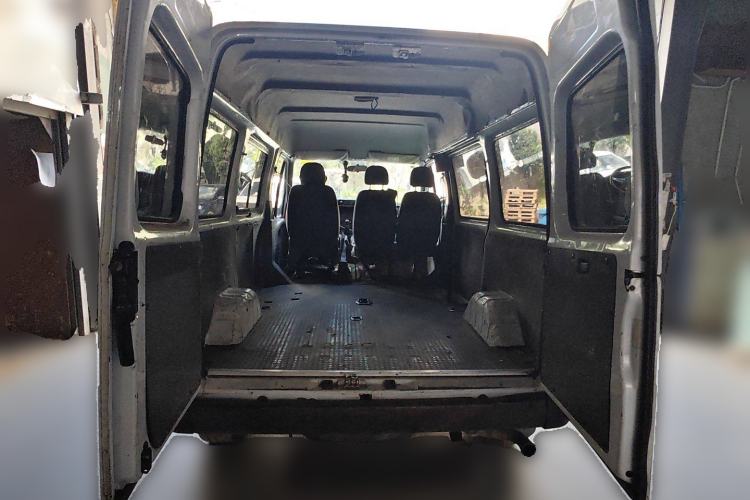 Used JMC Transit 2019 2.8T Commercial Version Short Wheelbase Mid-Roof 6-Seater China VI JX493 Trunk