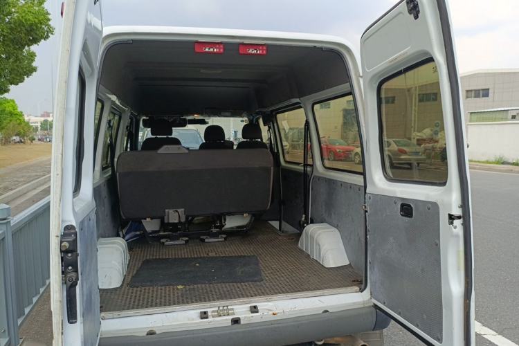 Used JMC Transit 2019 2.8T Commercial Version Short Wheelbase Mid-Roof 6-Seater China VI JX493 Trunk