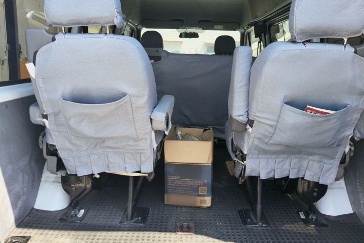 Used JMC Transit 2019 2.8T Commercial Version Short Wheelbase Mid-Roof 7-Seater China VI Standard JX493 Trunk