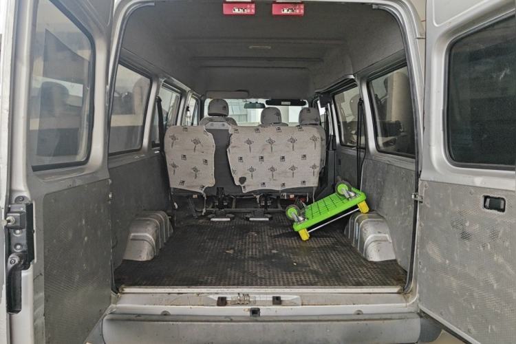 Used JMC Transit 2019 2.8T Commercial Version Short Wheelbase Mid-Roof 6-Seater China VI JX493 Trunk