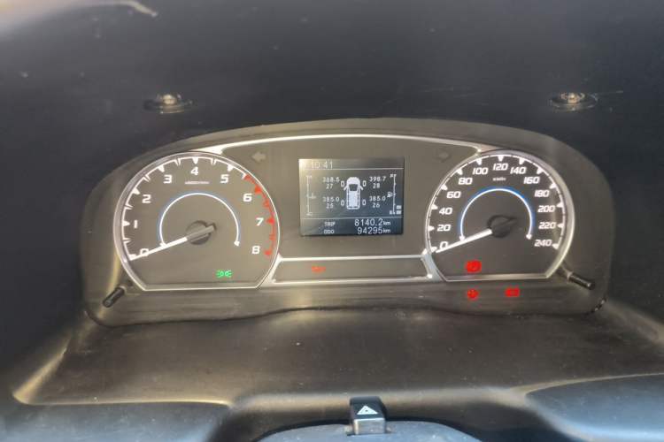 Used JMC Transit 2020 2.8T Business-Grade Long Wheelbase Mid-Roof 9-Seater China VI JX493 Instrument Cluster