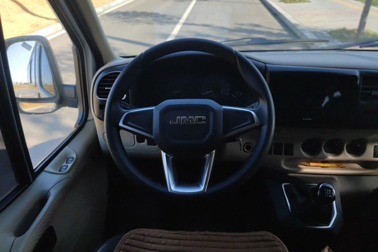 Used JMC Transit 2020 2.8T Business-Grade Long-Wheelbase Mid-Roof 9-Seater China V Emission Standard JX493 Steering Wheel