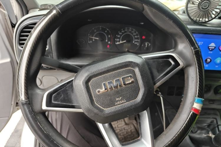 Used JMC Transit 2020 2.8T Business-Grade Long-Wheelbase Mid-Roof 9-Seater China V Emission Standard JX493 Steering Wheel