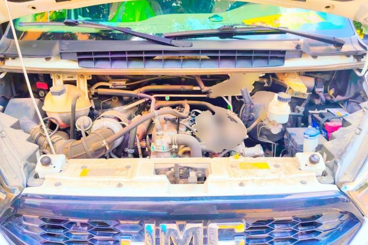 Used JMC Transit 2020 2.8T Business-Grade Long Wheelbase Mid-Roof 9-Seater China VI JX493 Engine Bay
