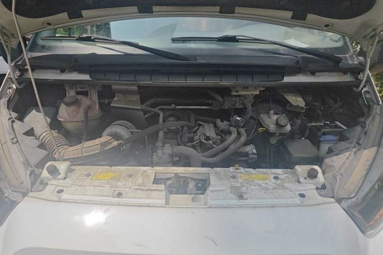 Used JMC Transit  Engine Bay