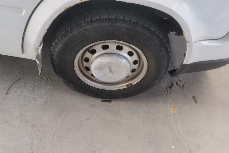 Used JMC Transit  Right Front Wheel Hub
