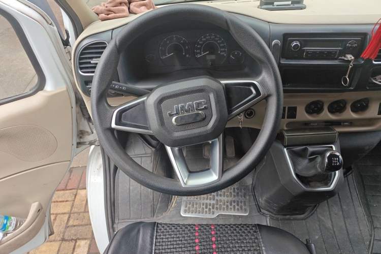 Used JMC Transit 2020 2.8T Business-Grade Long-Wheelbase Mid-Roof 9-Seater China V Emission Standard JX493 Steering Wheel