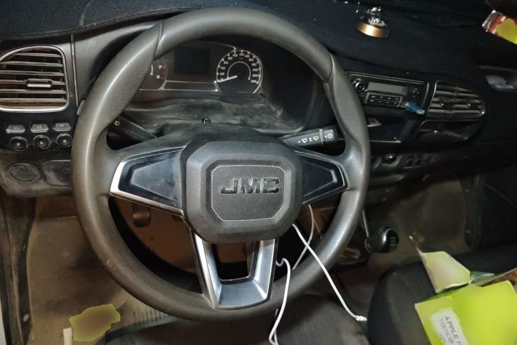 Used JMC Transit 2020 2.8T Business-Grade Long Wheelbase Mid-Roof 9-Seater China VI JX493 Steering Wheel