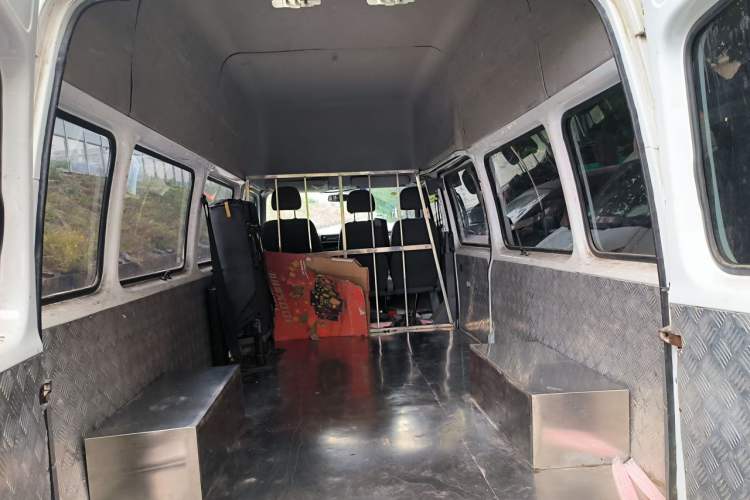 Used JMC Transit 2020 2.8T Business-Grade Long-Wheelbase Mid-Roof 9-Seater China V Emission Standard JX493 Trunk