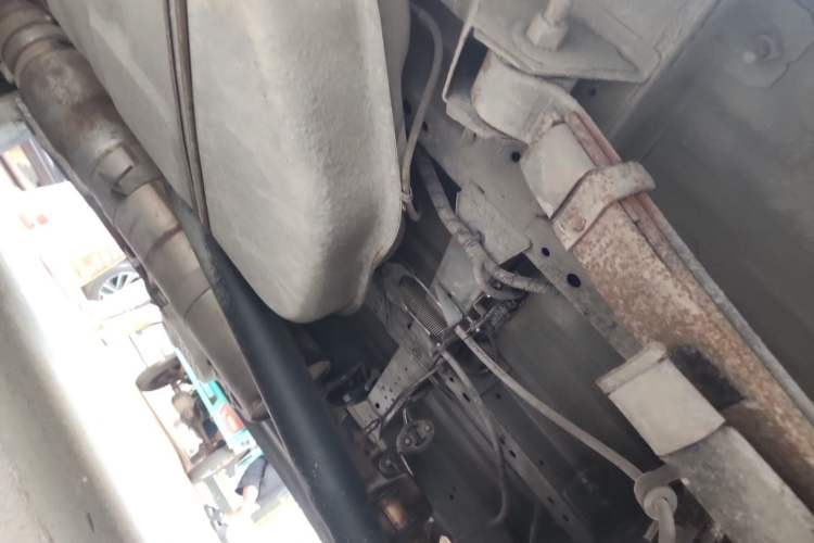 Used JMC Transit 2021 2.8T Space King Standard Version Short Wheelbase Mid-Height Roof 3-Seater Diesel Euro VI JX493 Chassis Rear Left