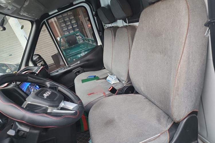 Used JMC Transit 2021 2.8T Space King Standard Version Short Wheelbase Mid-Height Roof 3-Seater Diesel Euro VI JX493 Left Front Seat