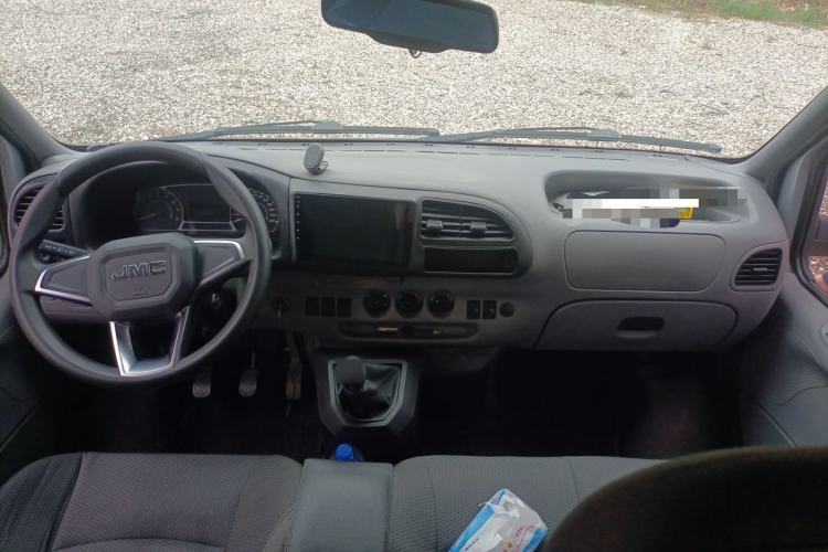 Used JMC Transit 2021 2.8T Space King Taurus Short Wheelbase Mid-Height 6-Seater Diesel Euro VI JX493 Center Console