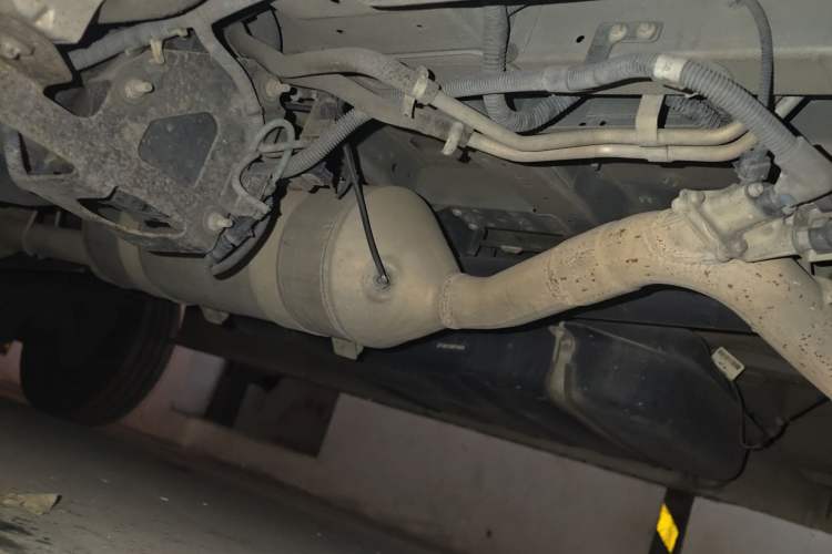 Used JMC Transit 2021 2.8T Space King Taurus Long Wheelbase Mid-Height Rear Single Tire – Step 6-Seater Diesel Euro VI JX493 Chassis Front Right
