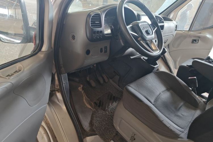 Used JMC Transit 2021 2.8T Space King Standard Version Long Wheelbase Mid-Height Roof Rear Single Tire – Step 6-Seater Diesel China VI Emission Standard JX493 Driver Seat