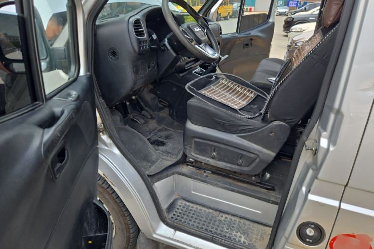 Used JMC Transit 2021 2.8T Space King Standard Version Short Wheelbase Mid-Height Roof 6-Seater Diesel Euro VI JX493 Driver Seat