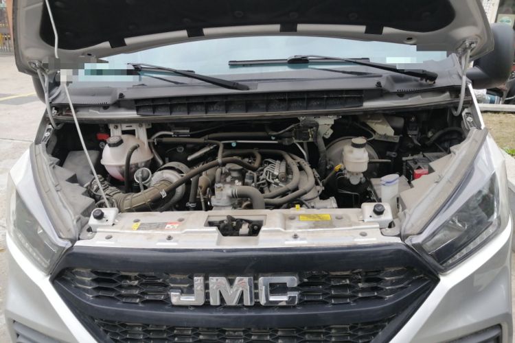 Used JMC Transit 2021 2.8T Space King Standard Version Short Wheelbase Mid-Height Roof 3-Seater Diesel Euro VI JX493 Engine Bay