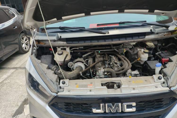 Used JMC Transit 2021 2.8T Space King Standard Version Short Wheelbase Mid-Height Roof 6-Seater Diesel Euro VI JX493 Engine Bay Right