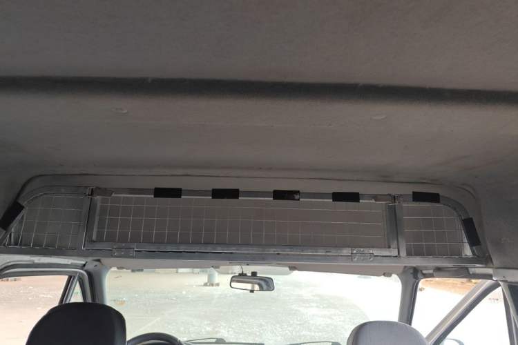 Used JMC Transit 2021 2.8T Space King Standard Version Long Wheelbase Mid-Height Roof Rear Single Tire – Step 6-Seater Diesel China VI Emission Standard JX493 Headliner