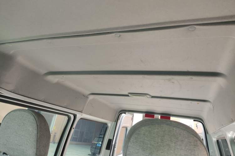 Used JMC Transit 2021 2.8T Space King Standard Version Short Wheelbase Mid-Height Roof 6-Seater Diesel Euro VI JX493 Headliner