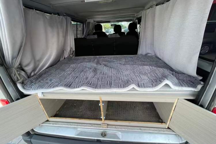Used JMC Transit 2021 2.8T Space King Standard Version Short Wheelbase Mid-Height Roof 6-Seater Diesel Euro VI JX493 Interior 3
