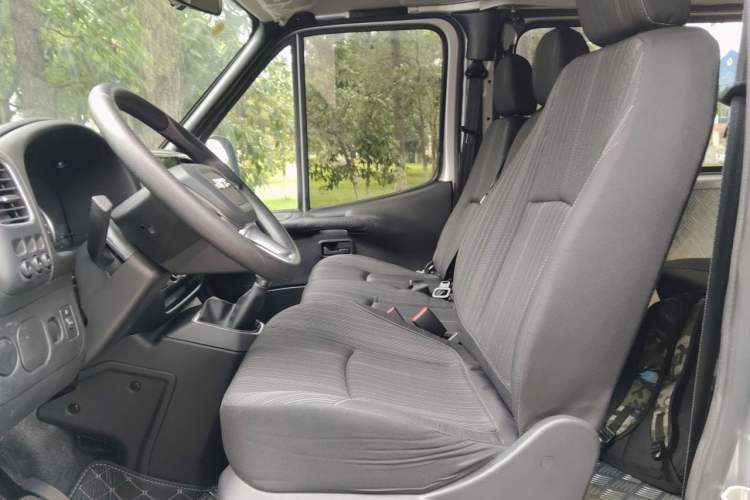 Used JMC Transit 2021 2.8T Space King Taurus Short Wheelbase Mid-Height 6-Seater Diesel Euro VI JX493 Left Front Seat