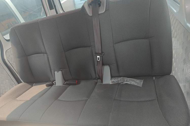 Used JMC Transit 2021 2.8T Space King Standard Version Short Wheelbase Mid-Height Roof 6-Seater Diesel Euro VI JX493 Left Rear Seat