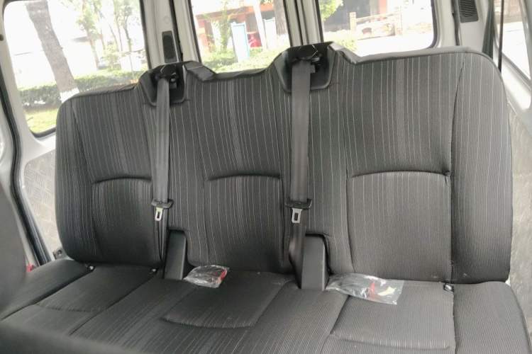 Used JMC Transit 2021 2.8T Space King Taurus Short Wheelbase Mid-Height 6-Seater Diesel Euro VI JX493 Left Rear Seat