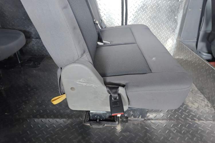 Used JMC Transit 2021 2.8T Space King Standard Version Long Wheelbase Mid-Height Roof Rear Single Tire – Step 6-Seater Diesel China VI Emission Standard JX493 Left Rear Seat