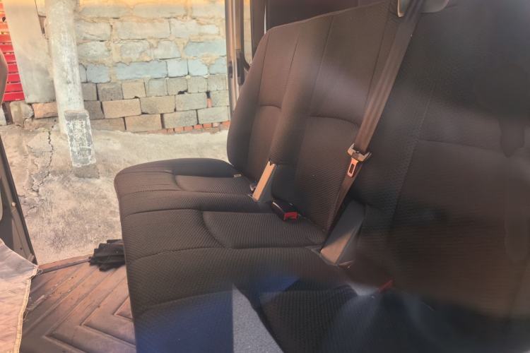 Used JMC Transit 2021 2.8T Space King Standard Version Short Wheelbase Mid-Height Roof 6-Seater Diesel Euro VI JX493 Left Rear Seat