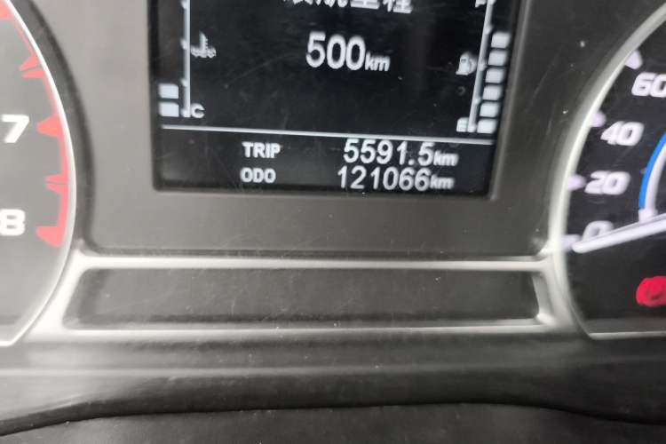 Used JMC Transit 2021 2.8T Space King Standard Version Long Wheelbase Mid-Height Roof Rear Single Tire – Step 6-Seater Diesel China VI Emission Standard JX493 Odometer Close Up
