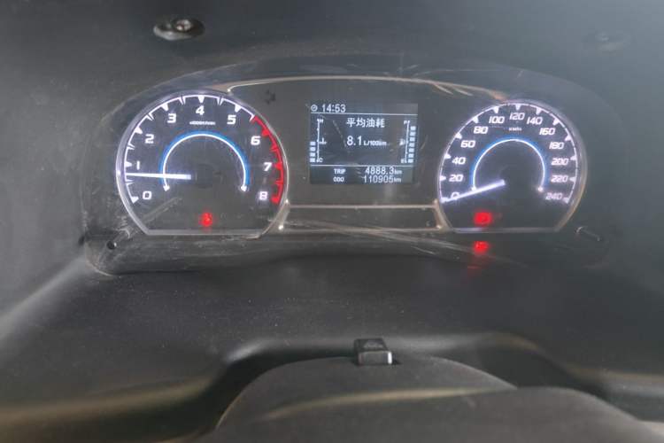 Used JMC Transit 2021 2.8T Space King Standard Version Long Wheelbase Mid-Height Roof Rear Single Tire – Step 6-Seater Diesel China VI Emission Standard JX493 Odometer Close Up
