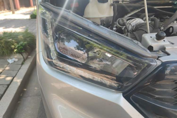 Used JMC Transit 2021 2.8T Space King Taurus Short Wheelbase Mid-Height 6-Seater Diesel Euro VI JX493 Right Front Headlight