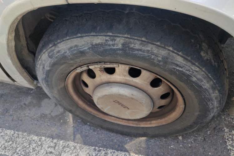 Used JMC Transit 2021 2.8T Space King Taurus Long Wheelbase Mid-Height Rear Single Tire – Step 6-Seater Diesel Euro VI JX493 Right Front Wheel Hub
