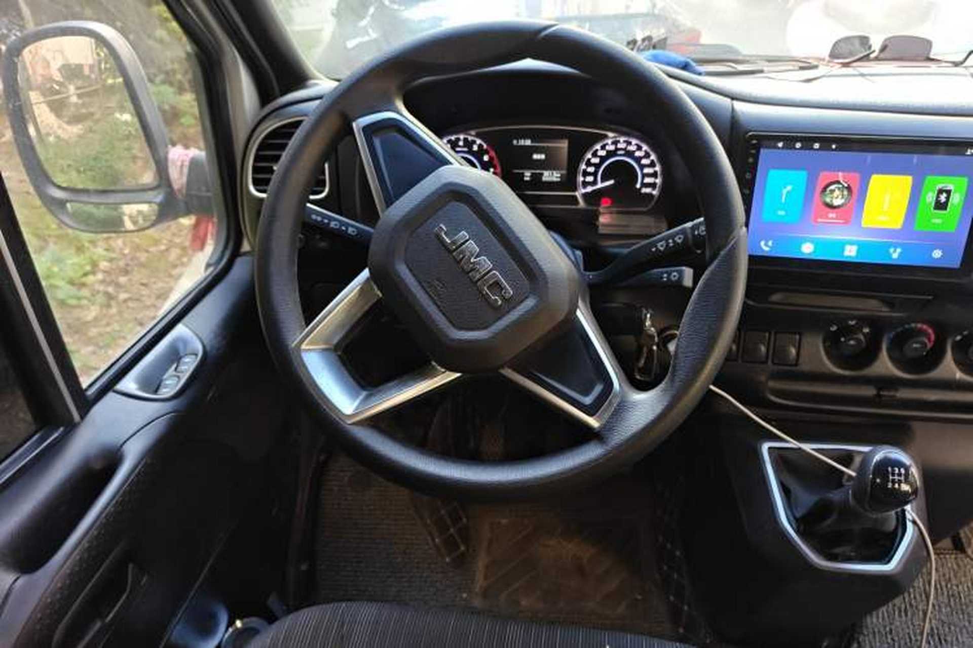 Used JMC Transit 2021 2.8T Space King Standard Version Long Wheelbase Mid-Height Roof Rear Single Tire – Step 6-Seater Diesel China VI Emission Standard JX493 Steering Wheel
