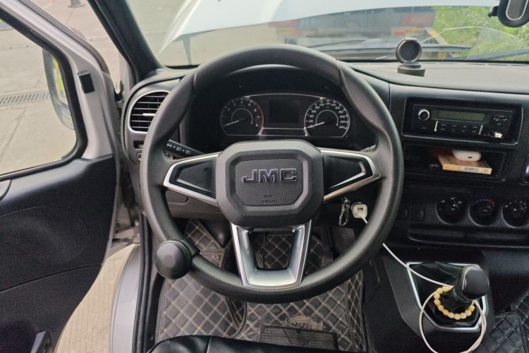 Used JMC Transit 2021 2.8T Space King Standard Version Short Wheelbase Mid-Height Roof 6-Seater Diesel Euro VI JX493 Steering Wheel