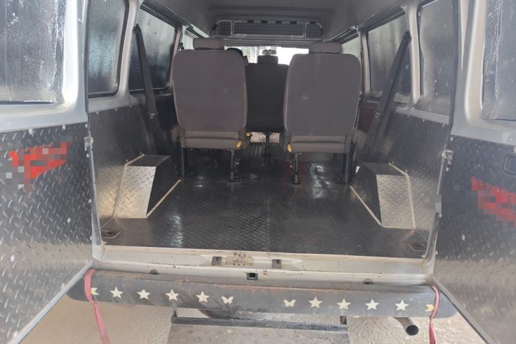 Used JMC Transit 2021 2.8T Space King Standard Version Long Wheelbase Mid-Height Roof Rear Single Tire – Step 6-Seater Diesel China VI Emission Standard JX493 Trunk