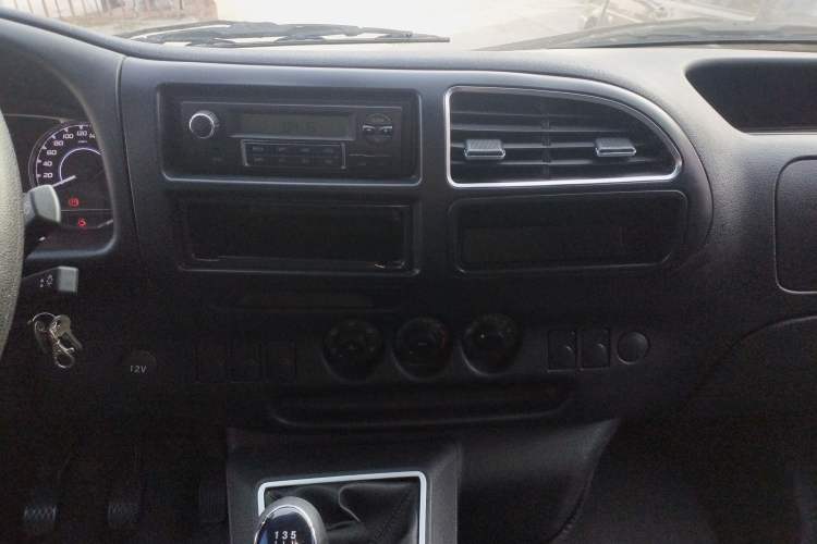 Used JMC Transit 2021 2.8T Space King Taurus Short Wheelbase Mid-Height 6-Seater Diesel Euro VI JX493 Audio And AC Panel